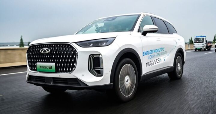 Chery представила новый флагманский кроссовер, способный ездить без бензина