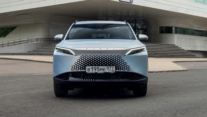 Omoda C7