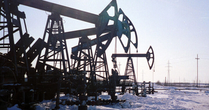 $47 за баррель: к чему приведет новый потолок цен на российскую нефть