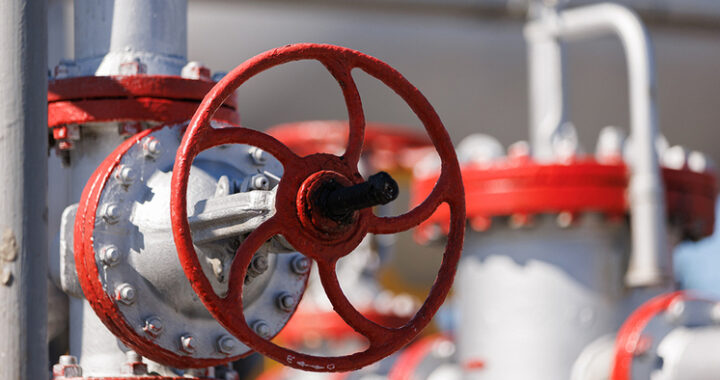 Нефтяные доходы России под угрозой: зачем опек+ наращивает добычу