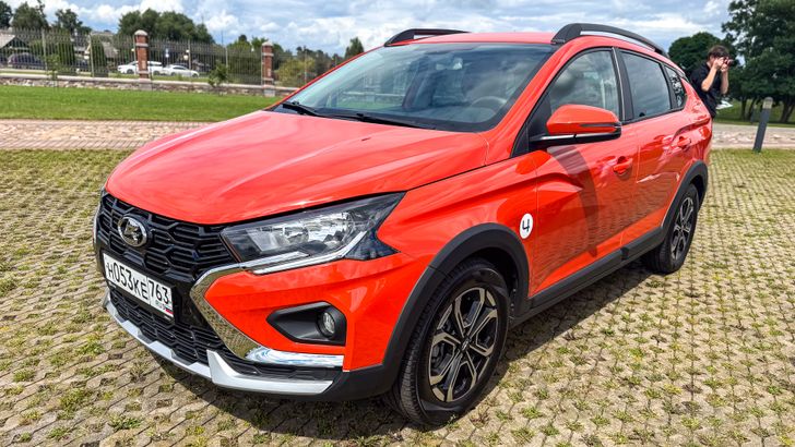 LADA Iskra SW Cross