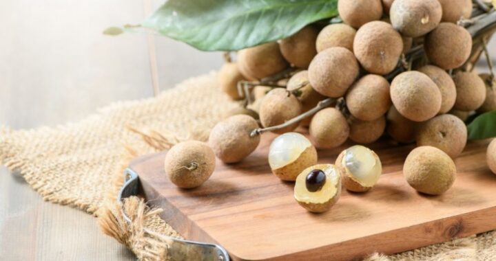 Полезный фрукт для активного долголетия: диетолог назвала уникальные свойства лонгана