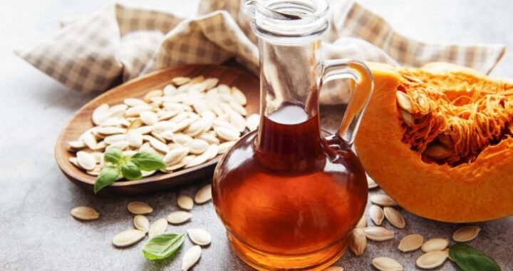 Чем полезно тыквенное масло и как его использовать? Отвечает врач