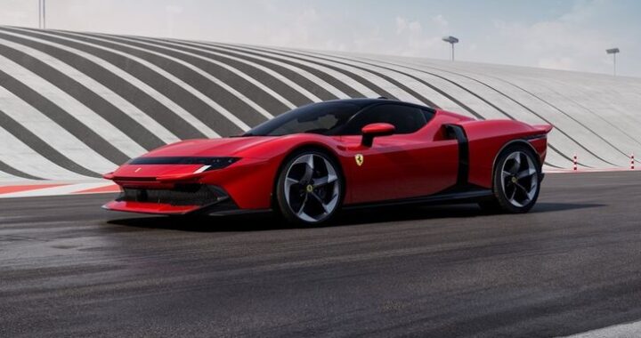 Ferrari представила новый суперкар, в котором более 1000 лошадиных сил