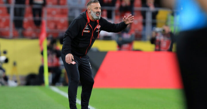 «Невынужденные ошибки»: тренер «Спартака» объяснил проигрыш ЦСКА