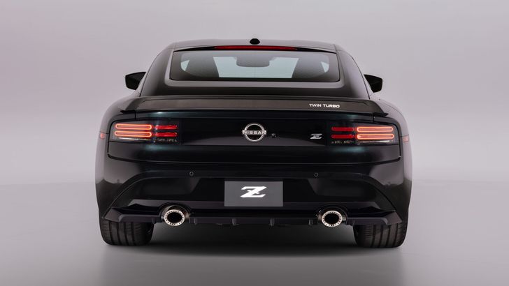 Nissan Z Heritage Edition