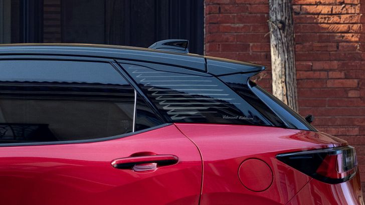 Lexus LBX в исполнении Vibrant Edition