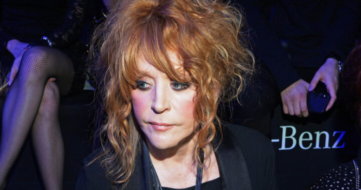 Стало известно, почему Пугачеву уволили из известного ансамбля