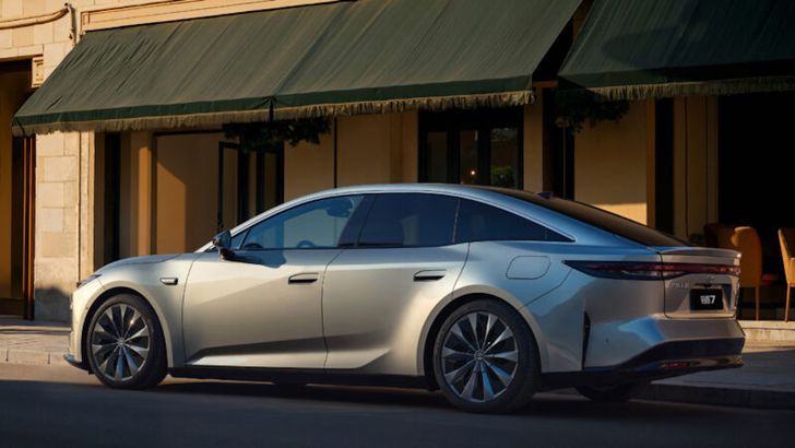 Toyota bZ7