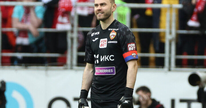 Акинфеев объяснил, почему не читал автобиографии спортсменов