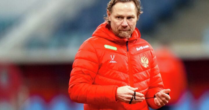 Главный тренер сборной России заявил об уходе из «Динамо»