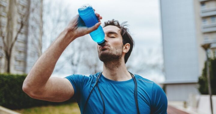 Изотоник — что за напиток и для чего нужен? Отвечает нутрициолог и тренер по футболу