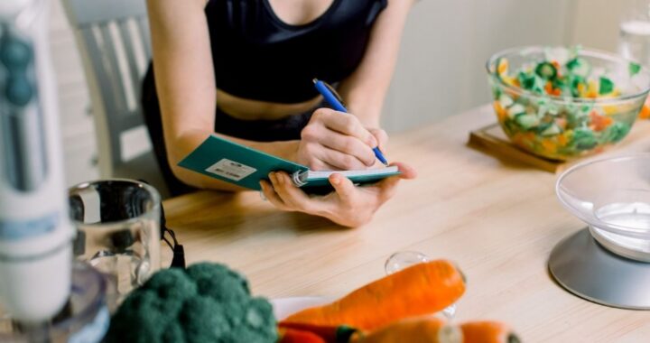 Как вести дневник питания для похудения? Рекомендации врача