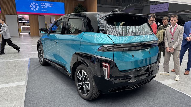 Электромобиль «Атом»