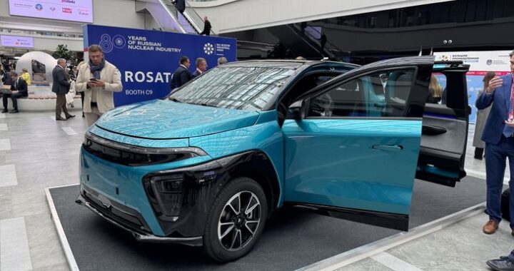 На выставке «Иннопром. Беларусь» показали российский электромобиль «Атом». Эксклюзивные подробности о новинке