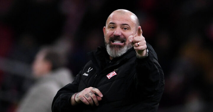 «Не понимает, где находится»: Непомнящий объяснил нервные срывы Станковича