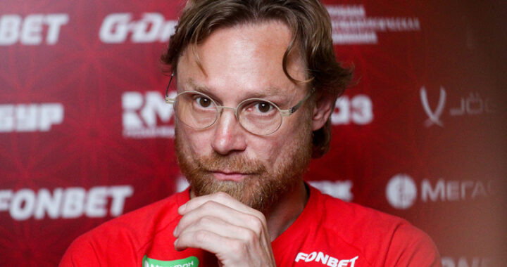 «Они и не скрывают»: Карпин раскрыл вредную привычку российских футболистов