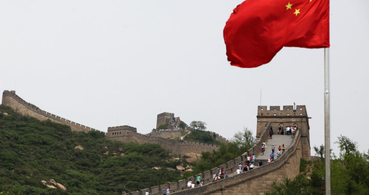 Призыв Китая не ездить во враждебную страну ударил по ее компаниям