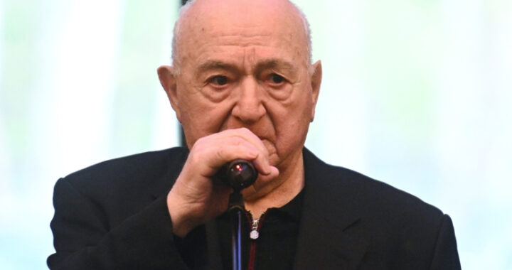 Стали известны дата и место прощания с Симоняном