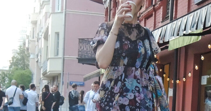 Утро за 400 рублей: сколько теперь стоит кофе по дороге на работу