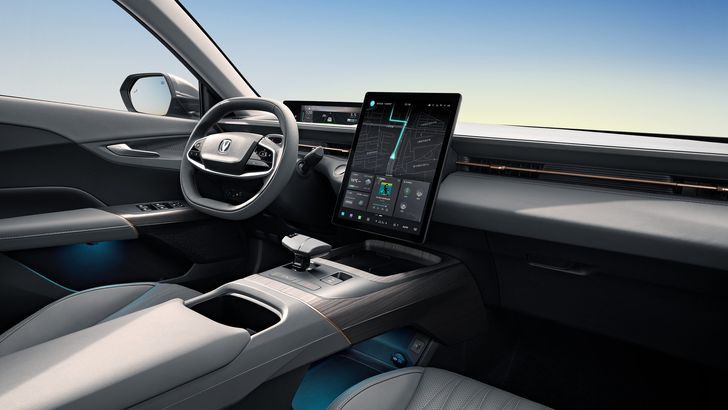 Интерьер Changan Lamore