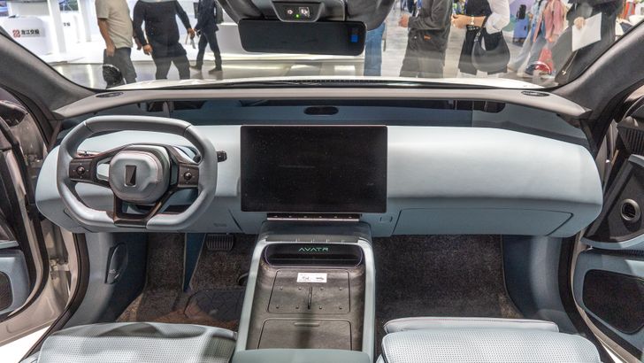 Интерьер Avatr 12