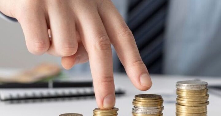 Экономист Остапкович объяснил аномальное укрепление рубля: «Это кратковременный отскок»