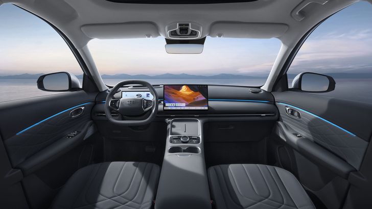 Интерьер Geely EX5 EM-i