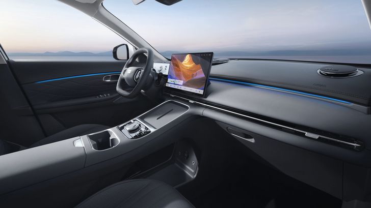 Интерьер Geely EX5 EM-i