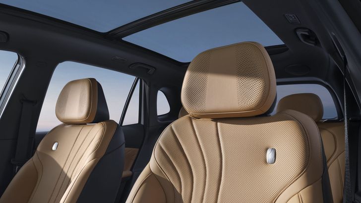 Интерьер Geely EX5 EM-i