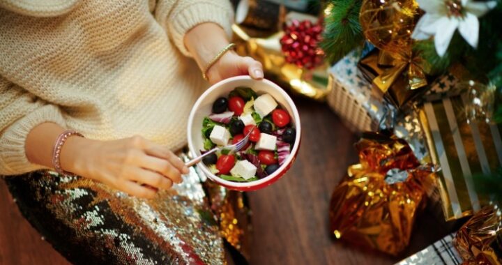 Как не поправиться в новогодние праздники: советы эксперта