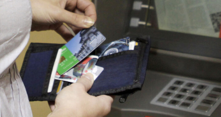 Поможет ли в борьбе с дропперством привязка ИНН к банковскому счету: эксперты дали ответ