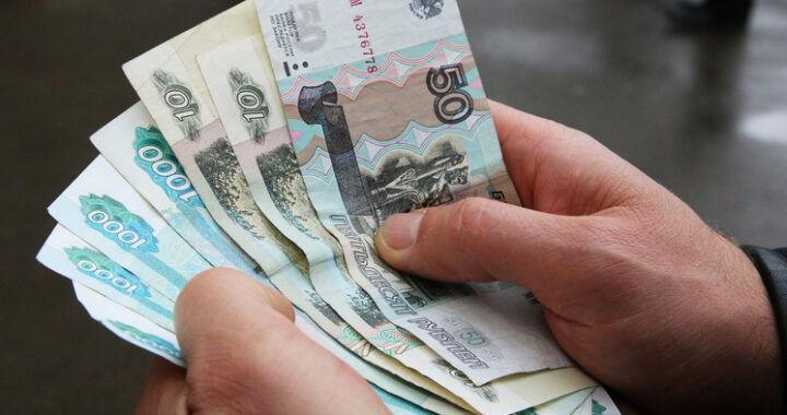 Разрыв между богатыми и бедными в России растет быстрее, чем в мире