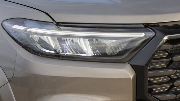 LED-фара LADA Niva Travel