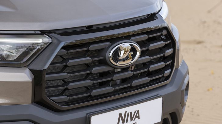 Решетка радиатора LADA Niva Travel