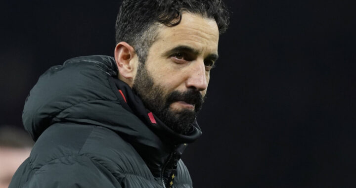 «Манчестер Юнайтед» отправил в отставку Аморима