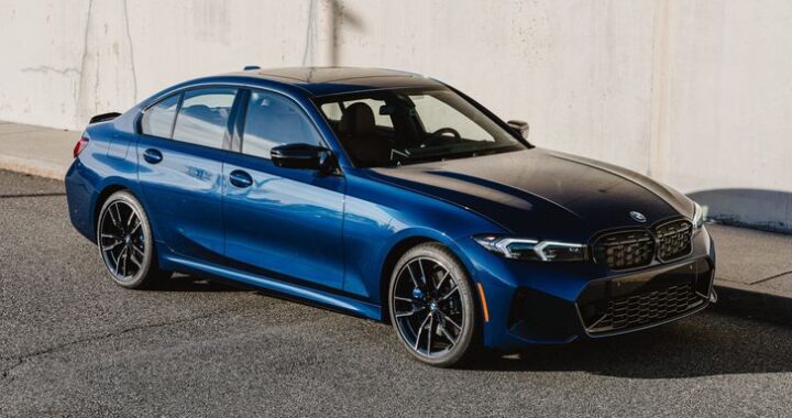 Одна из самых доступных BMW получила особую версию, посвященную важному событию. Как она выглядит