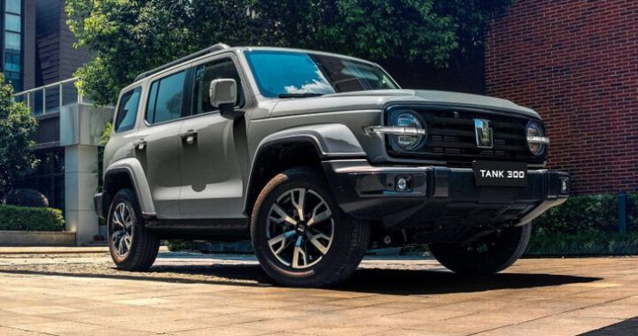 В России обновился самый доступный внедорожник Tank: объявлены цены и комплектации